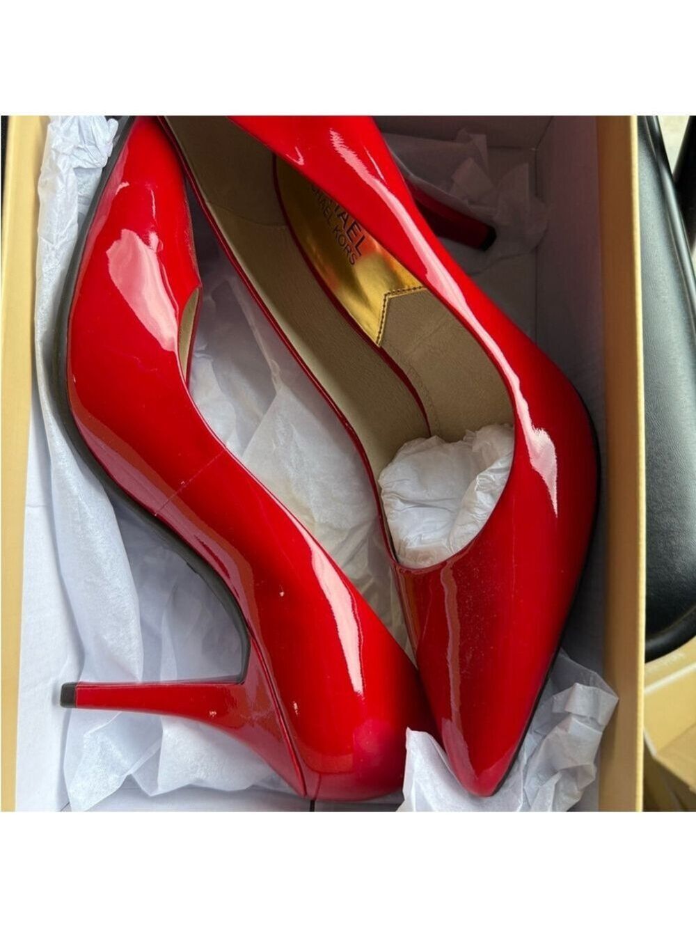 Michael Kors Mk Flex Mid Pump Patent Leather Red
NIB